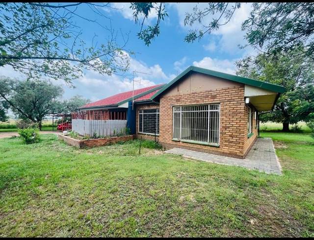 FARM FOR SALE IN HOUTKOP